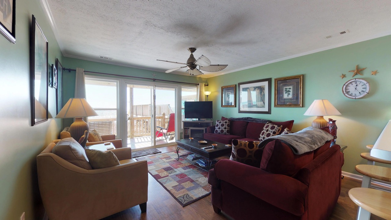Photo of Livingroom in Emerald Isle