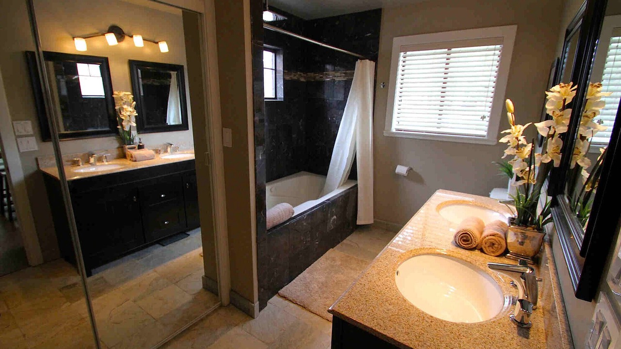 Photo of Bathroom in Lakeside Park
