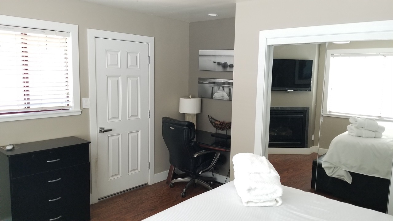 Photo of Bedroom in Lakeside Park