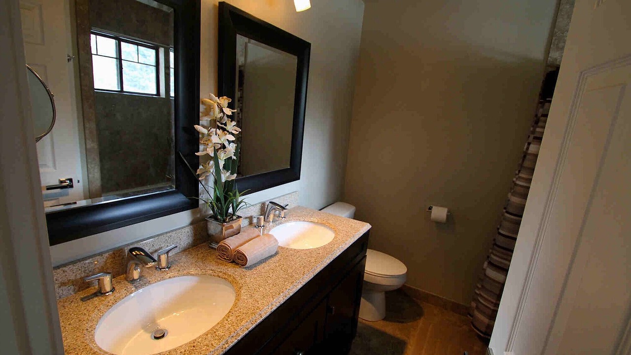 Photo of Bathroom in Lakeside Park