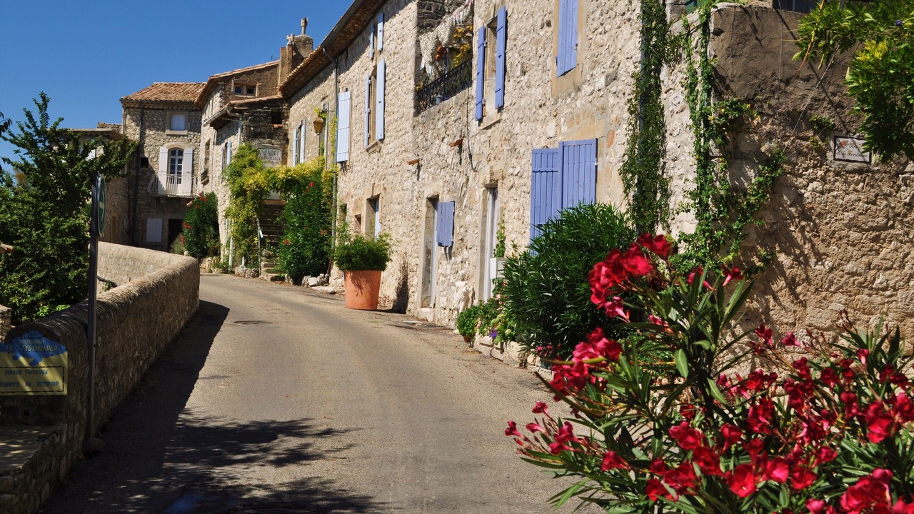 Photo of Outdoor in La Garde-Adhemar