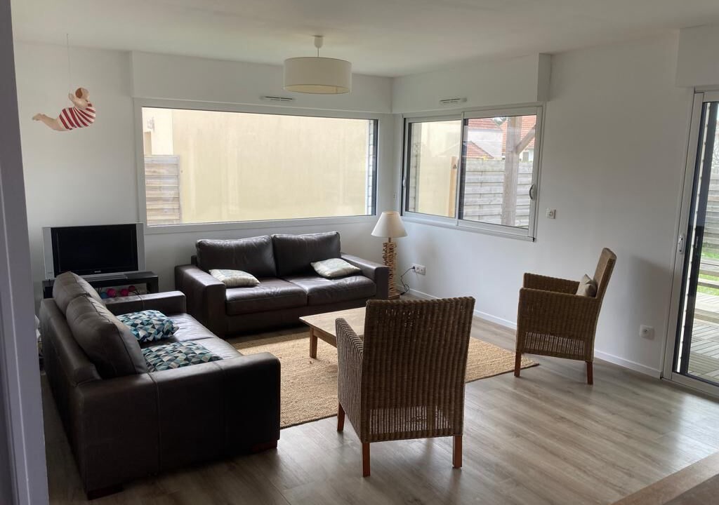 Photo of Livingroom in Saint-Michel-Chef-Chef