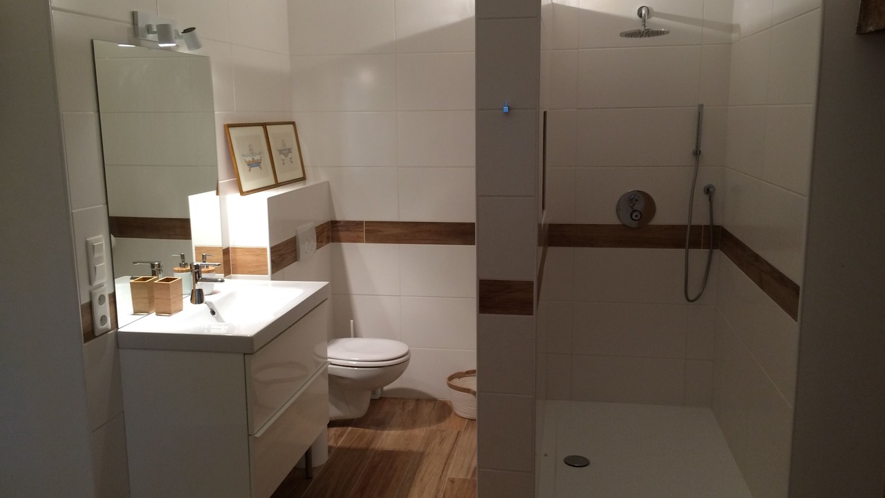 Photo of Bathroom in Labastide-de-Virac