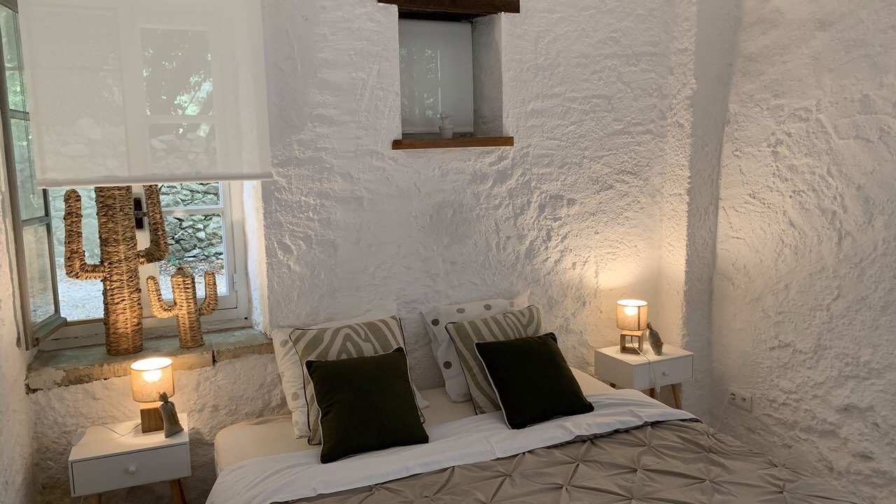 Photo of Bedroom in Labastide-de-Virac