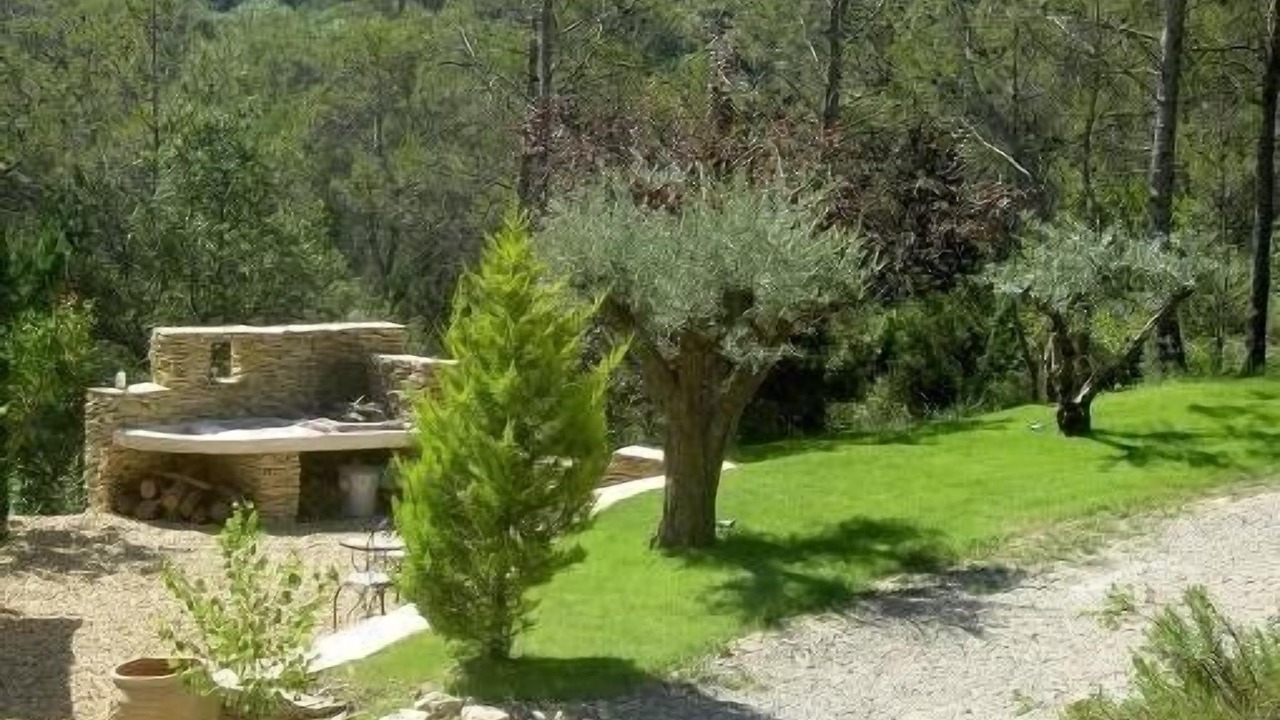 Photo of Outdoor in Assas