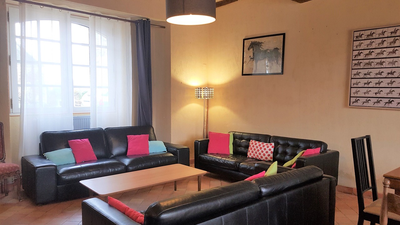 Photo of Livingroom in Longuefuye