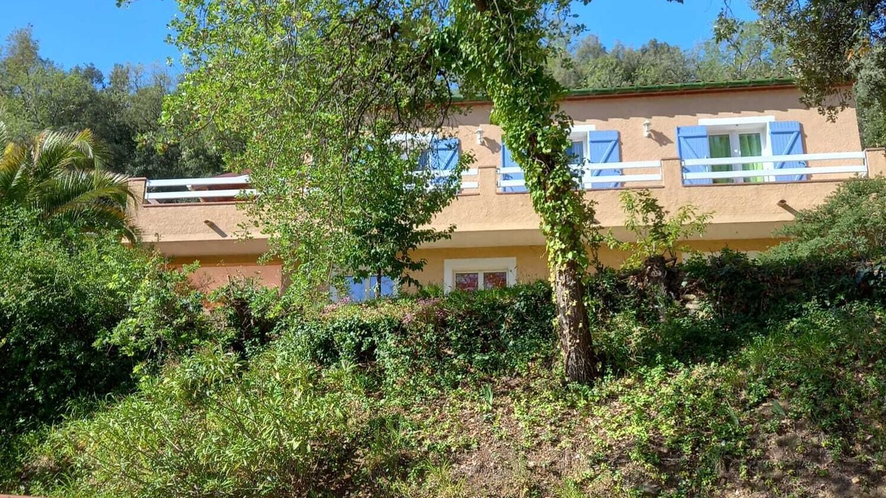 Photo of Outdoor in Reynes