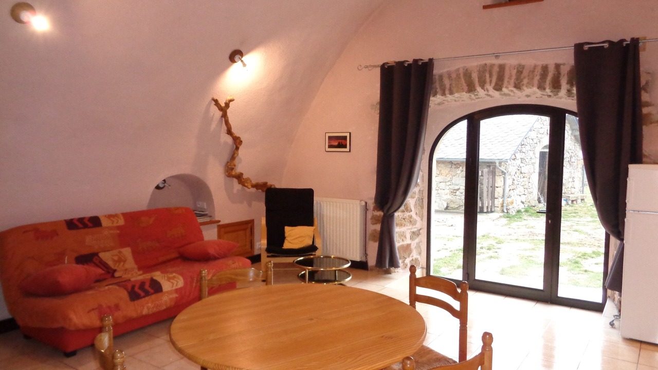 Photo of Livingroom in Saint-Andre-de-Vezines