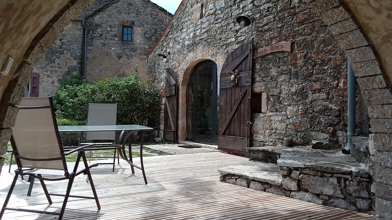 Photo of Outdoor in Saint-Andre-de-Vezines
