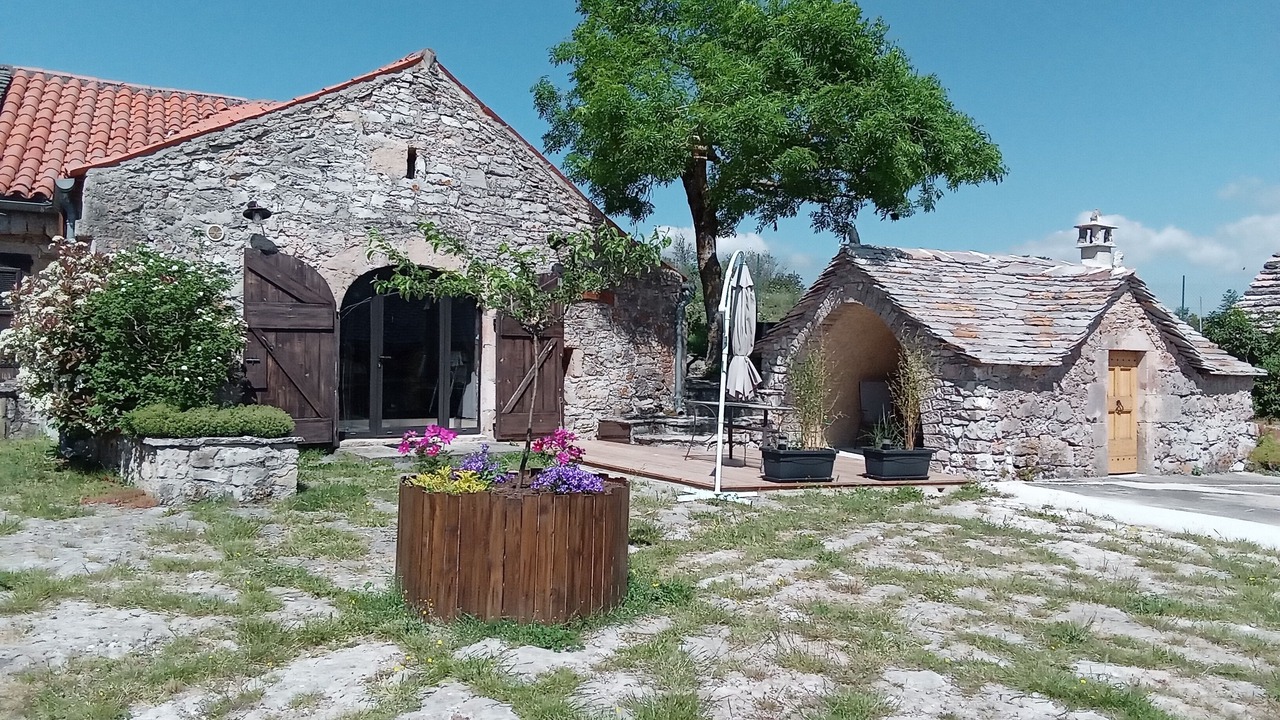 Photo of Outdoor in Saint-Andre-de-Vezines