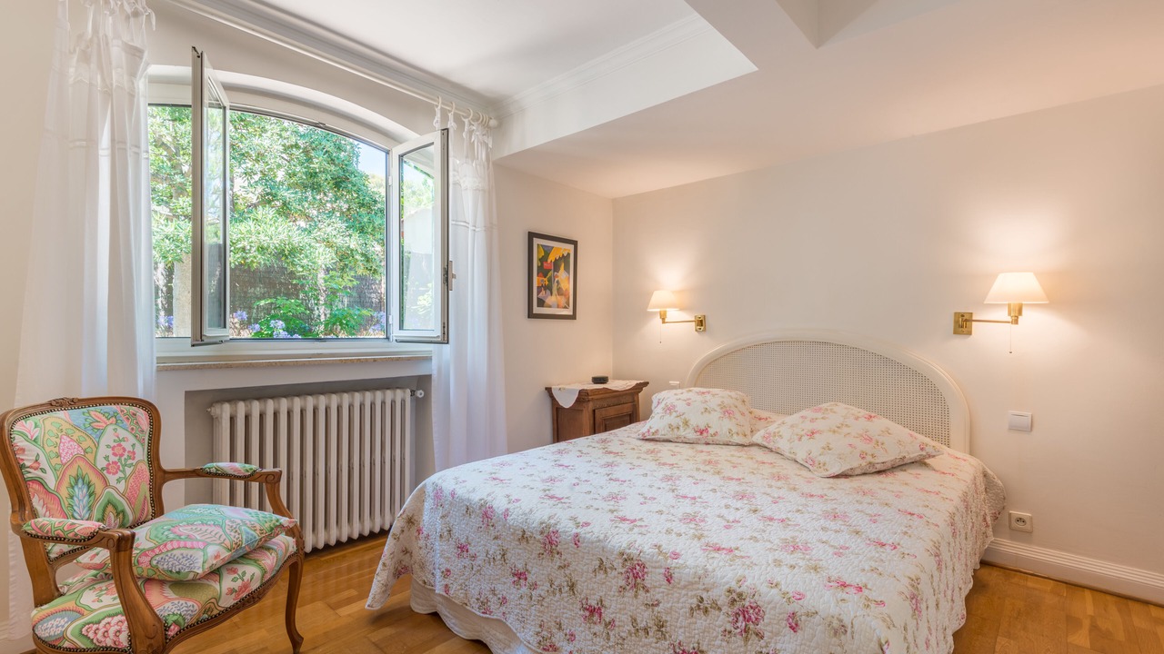 Photo of Bedroom in Cap-Ferrat