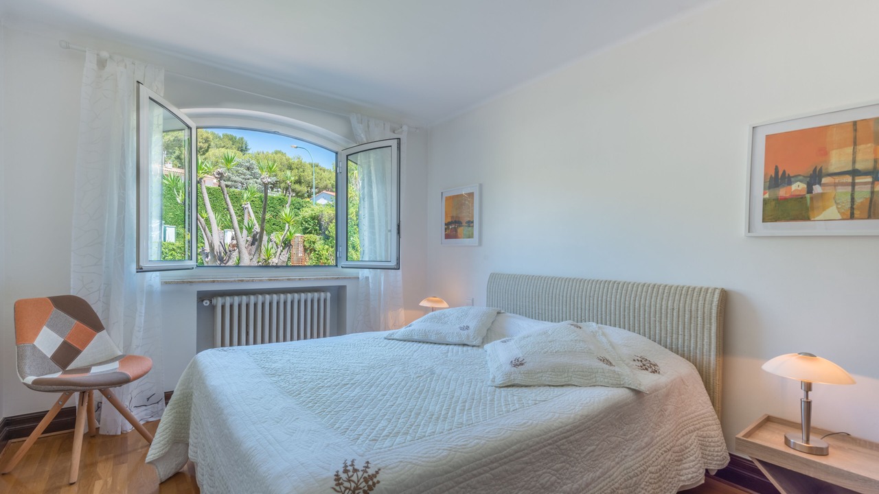 Photo of Bedroom in Cap-Ferrat