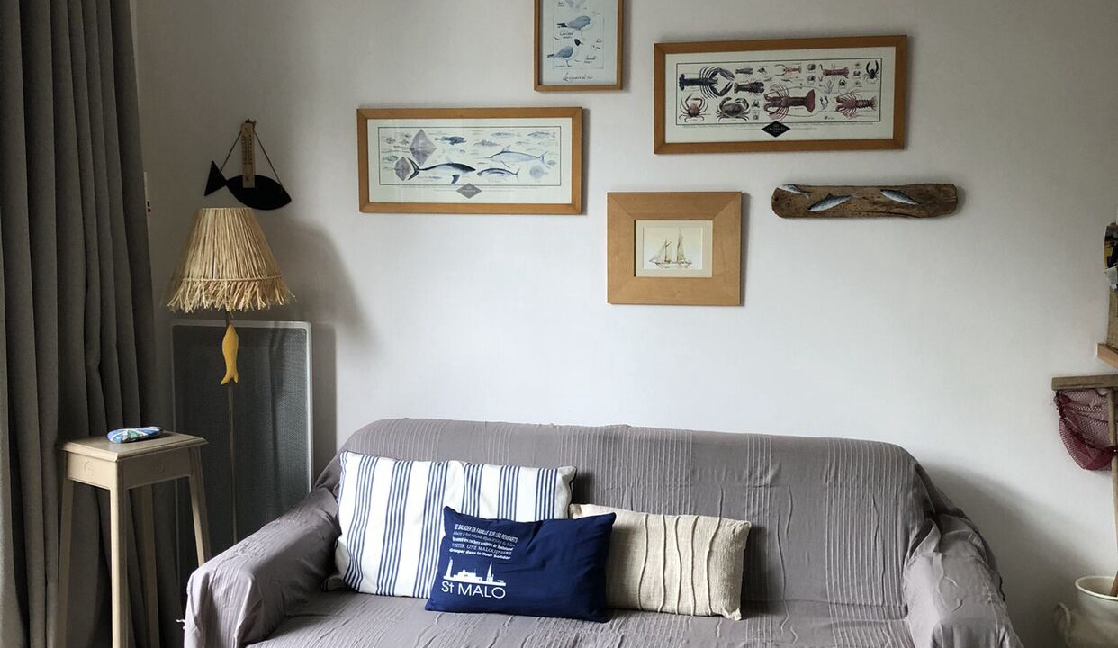 Photo of Livingroom in Saint-Coulomb