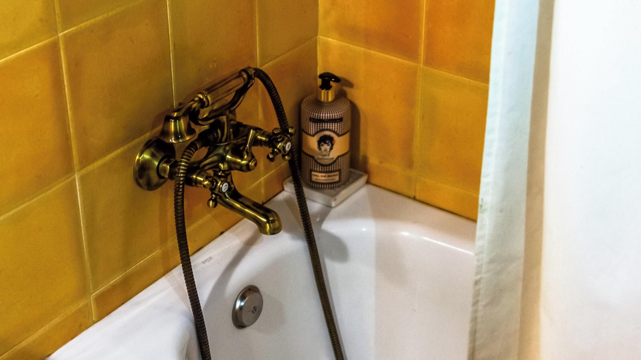 Photo of Bathroom in Incles