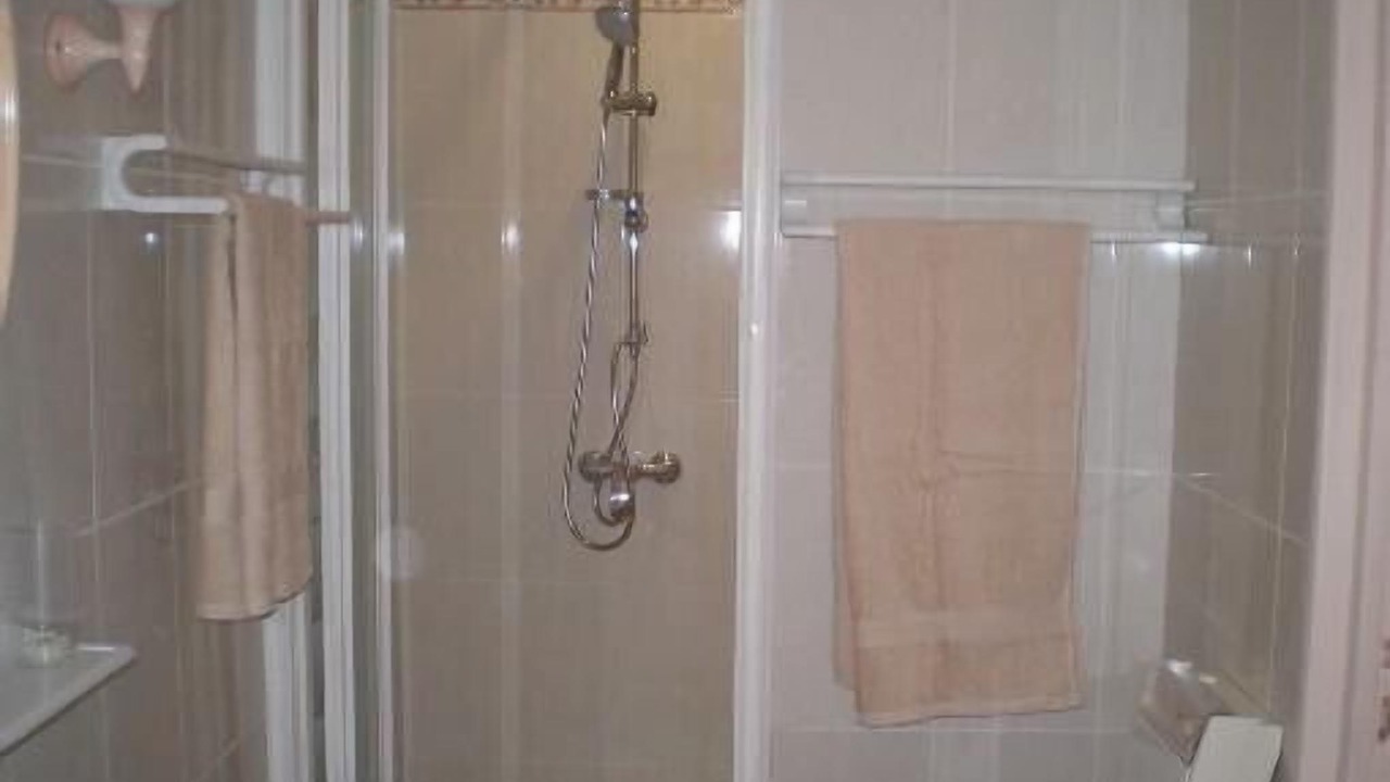 Photo of Bathroom in Beaumes-de-Venise