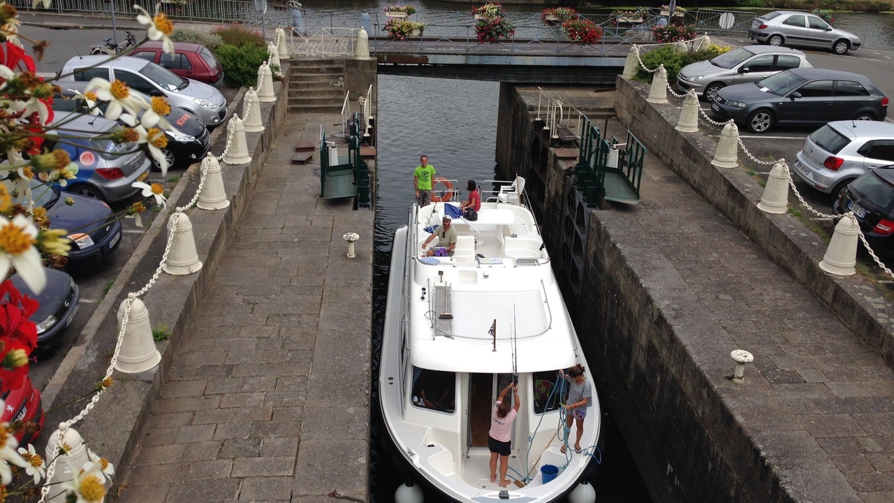 Photo of Others in Redon