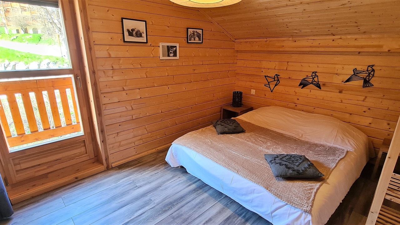 Photo of Bedroom in Venosc