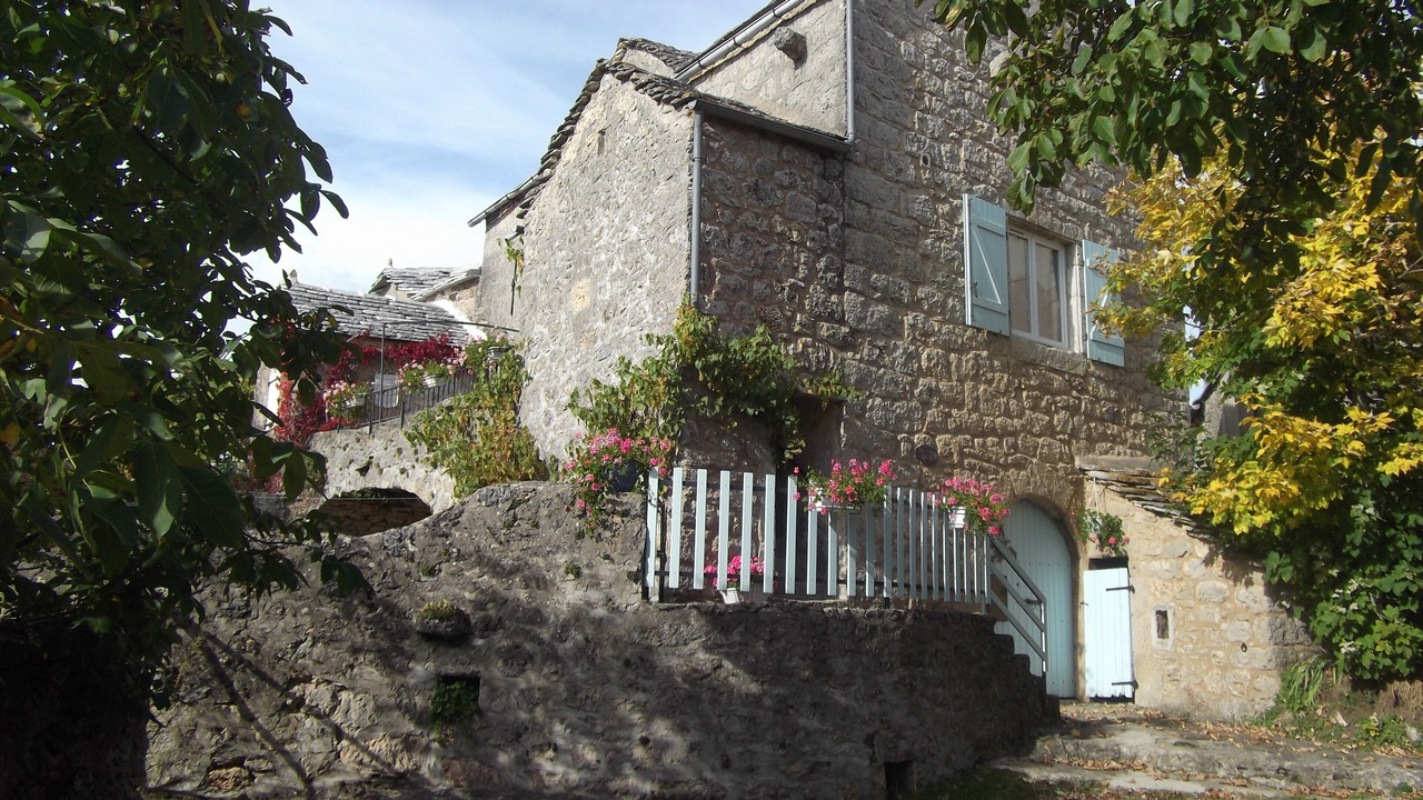 Photo of Outdoor in Saint-Andre-de-Vezines