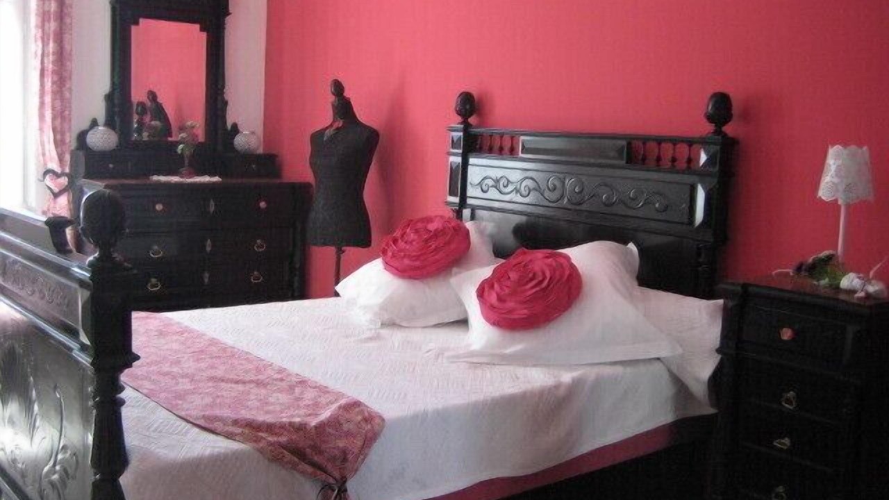 Photo of Bedroom in Pomerols