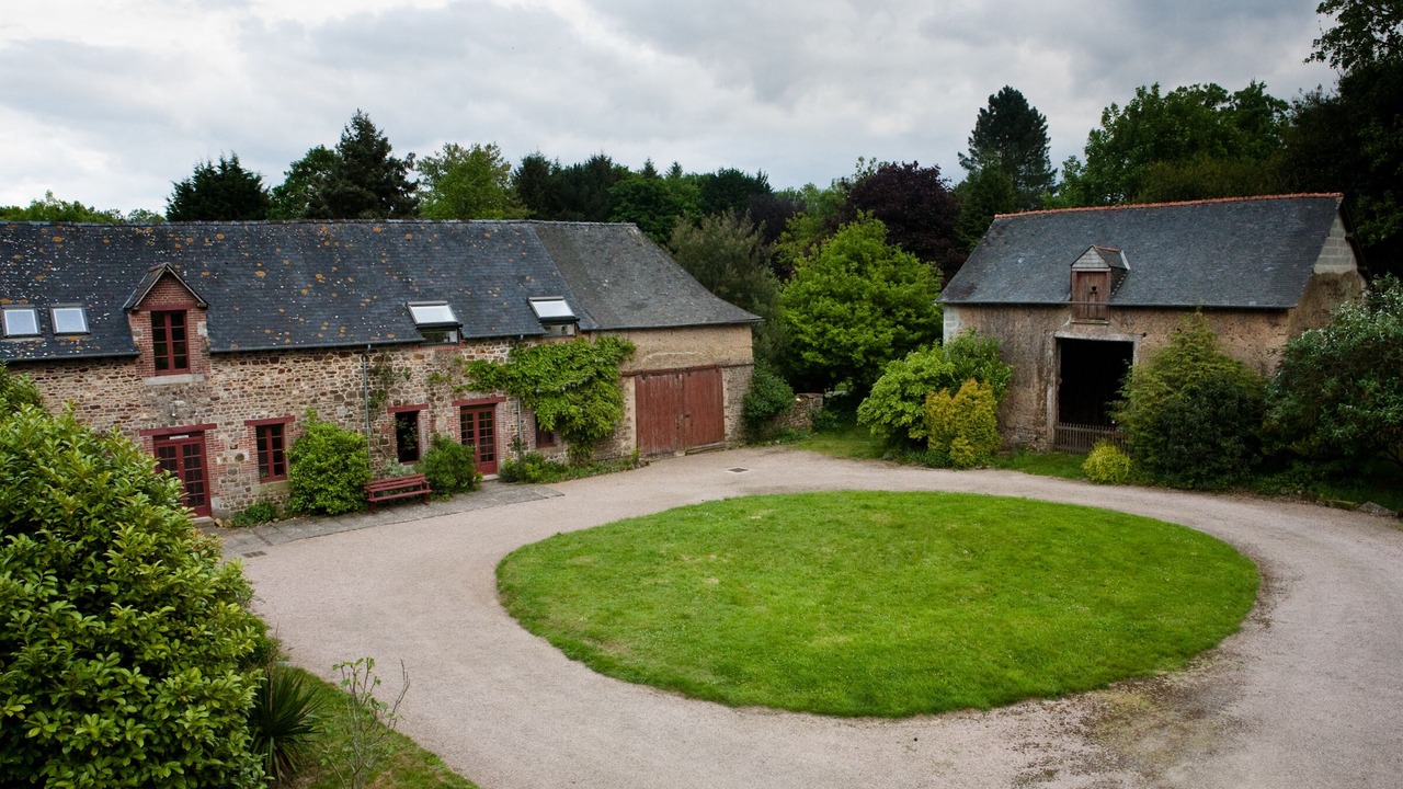 Photo of Outdoor in Irodouer