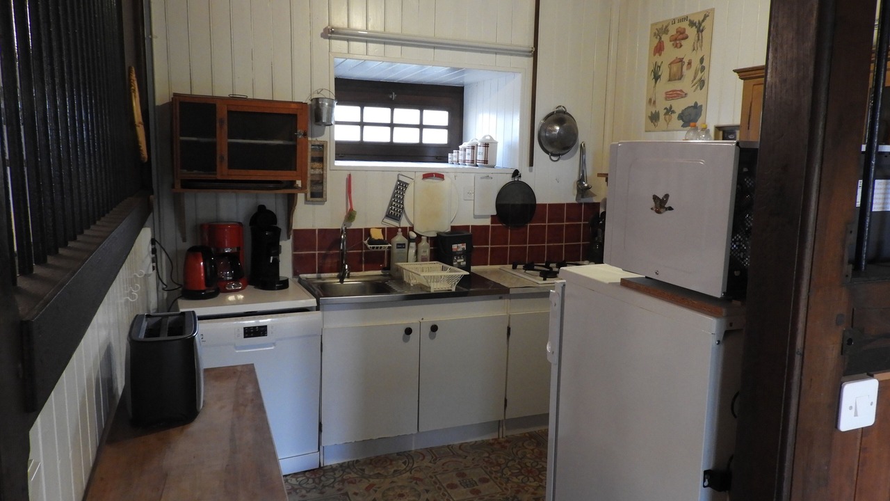Photo of Kitchen in Irodouer
