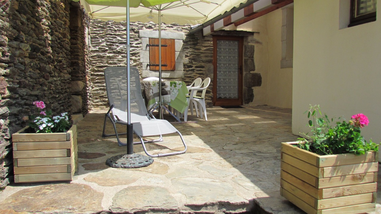 Photo of Patio Balcony in Ponteils-et-Bresis