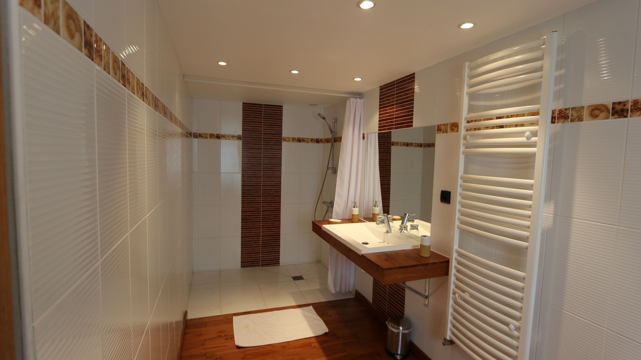 Photo of Bathroom in Cheille