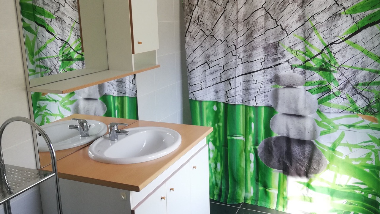 Photo of Bathroom in Port-Vendres