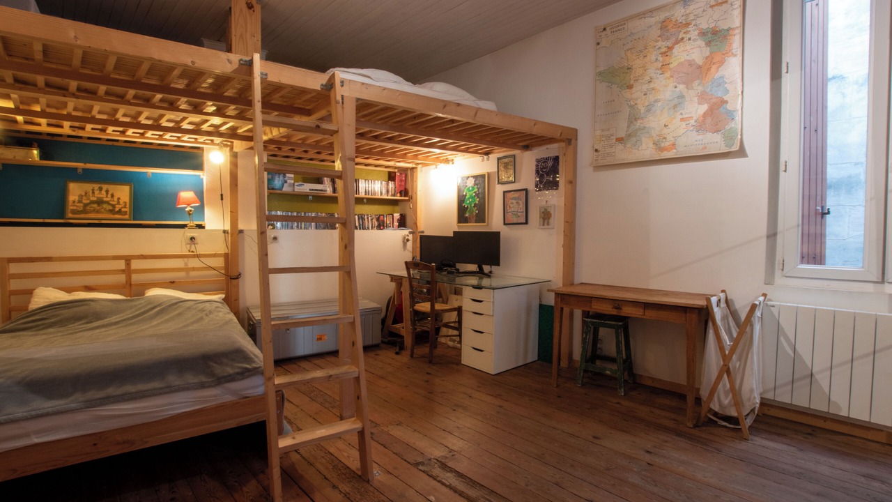 Photo of Bedroom in Arles City Centre