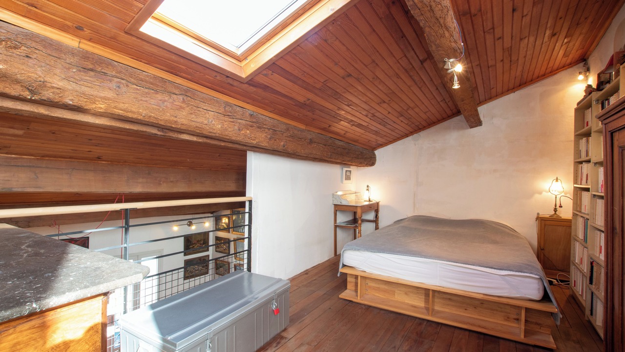 Photo of Bedroom in Arles City Centre