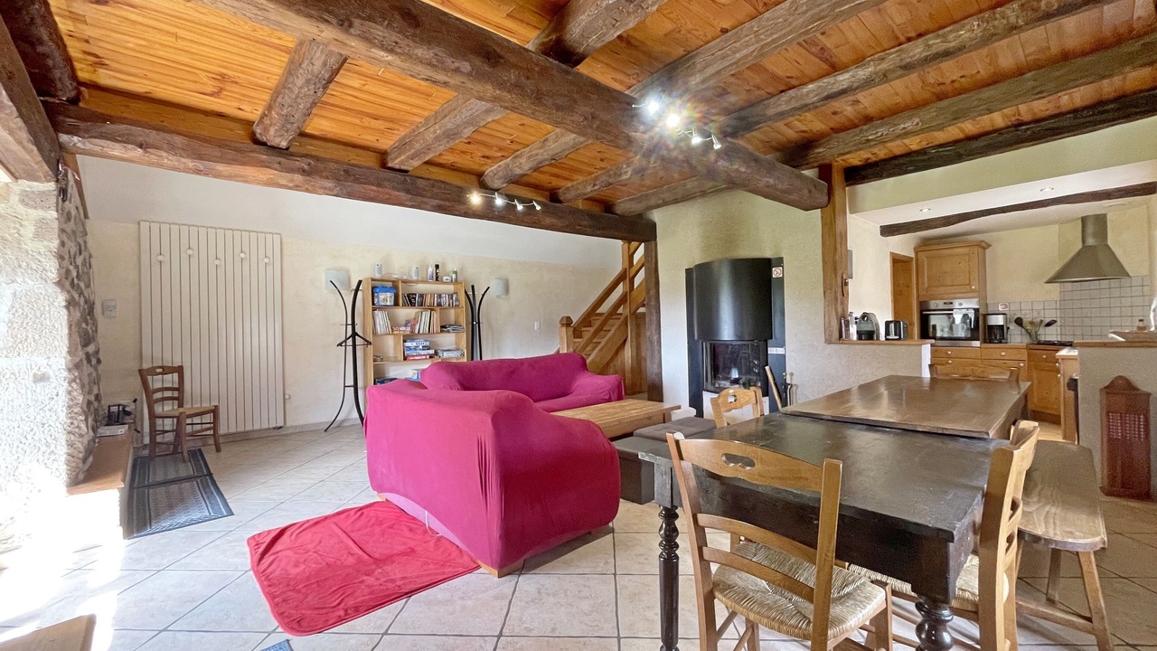 Photo of Livingroom in Saint-Jacques-des-Blats
