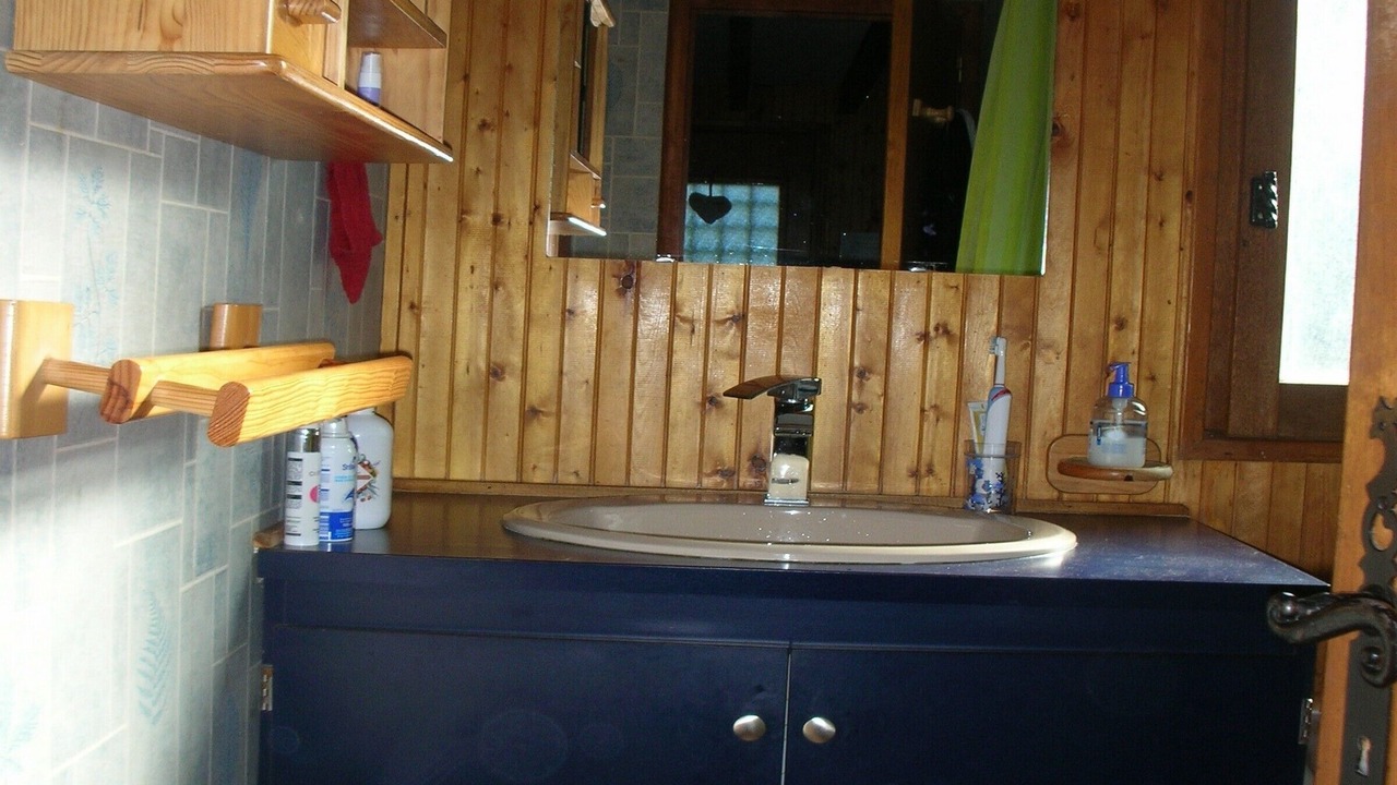 Photo of Bathroom in Pyrenees 2000