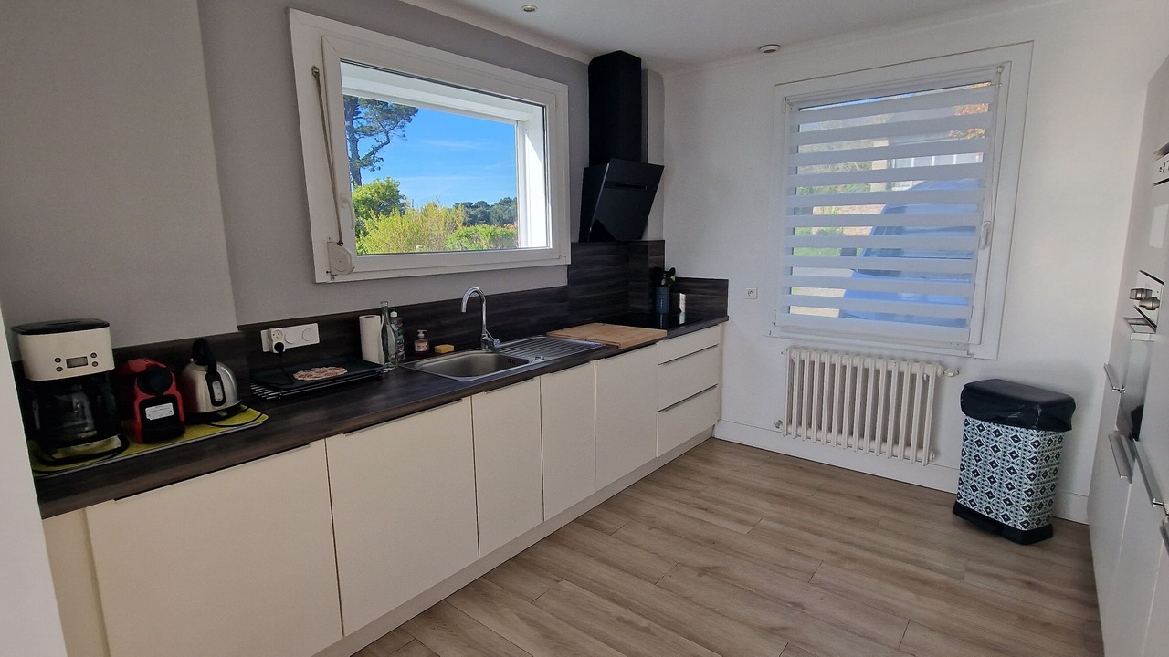 Photo of Kitchen in Lanmodez