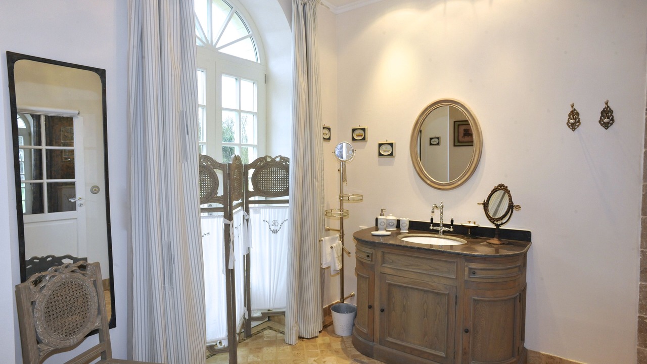 Photo of Bathroom in Conde-sur-Seulles