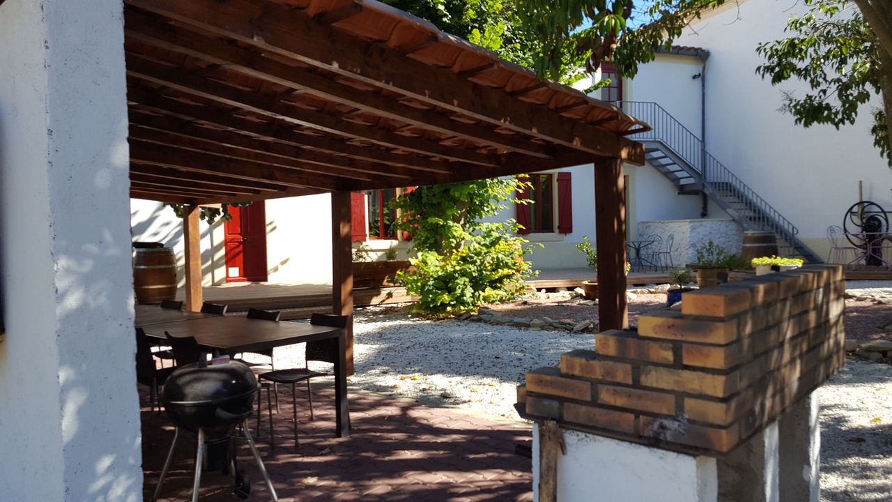 Photo of Outdoor in Pomas