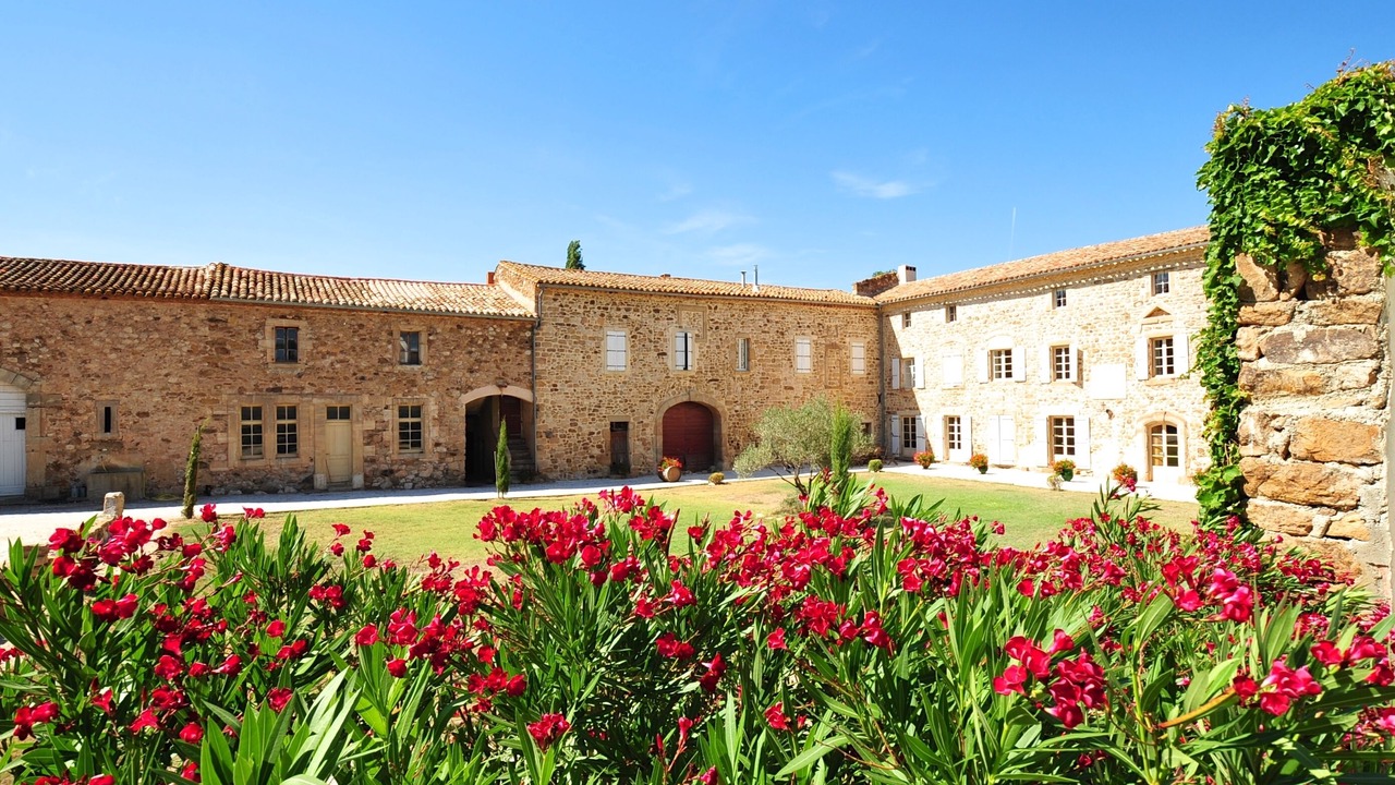 Photo of Outdoor in Thezan-des-Corbieres