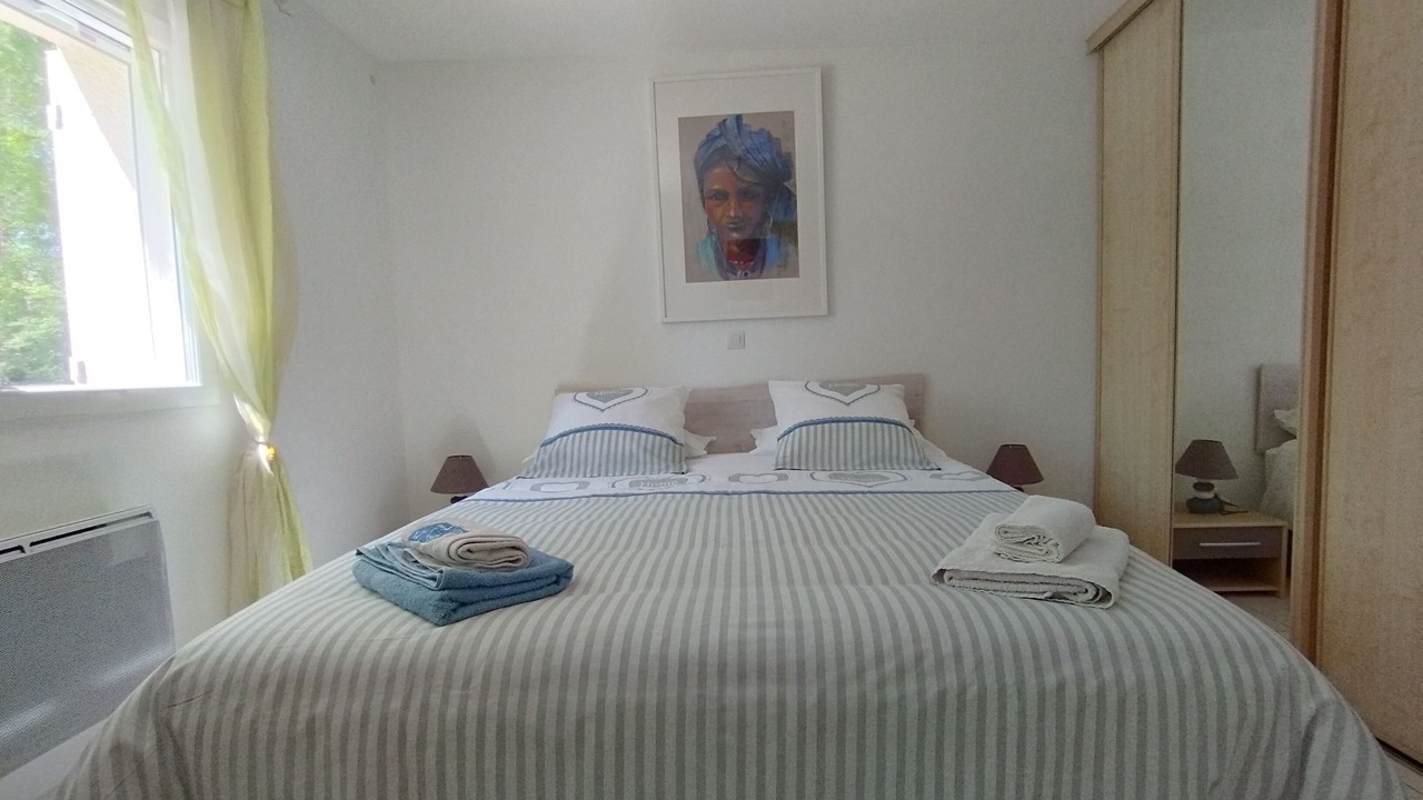 Photo of Bedroom in Cuq