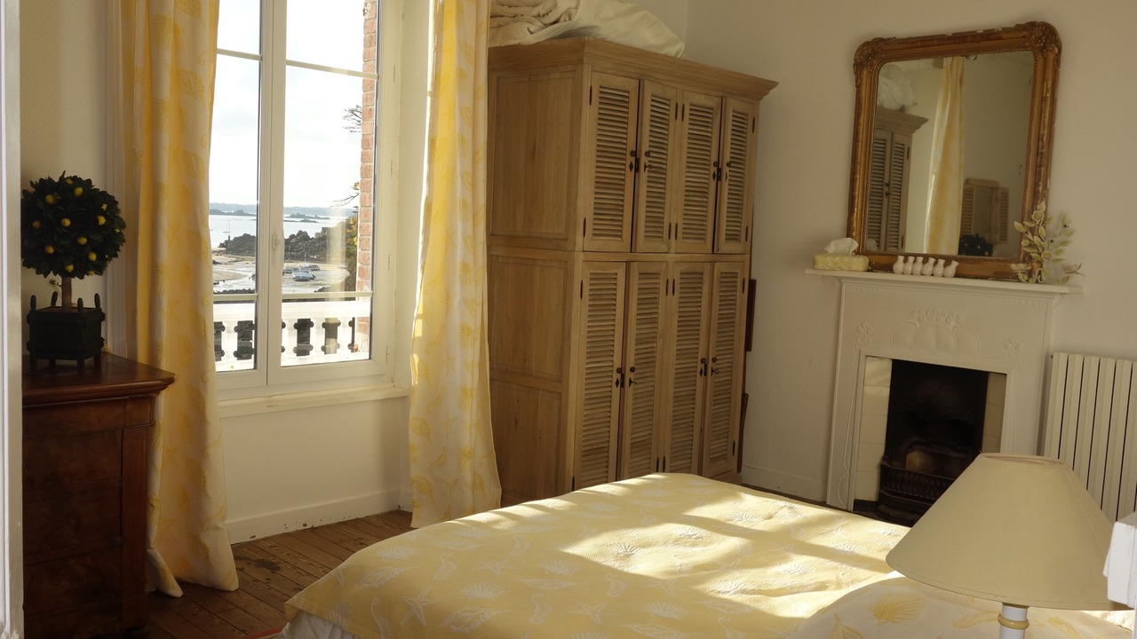 Photo of Bedroom in Saint-Briac-sur-Mer