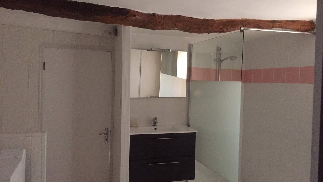 Photo of Bathroom in Aurel