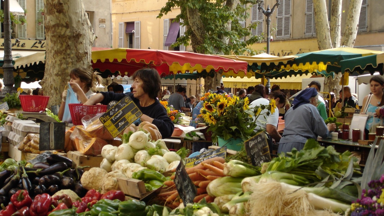 Photo of Others in Aurel