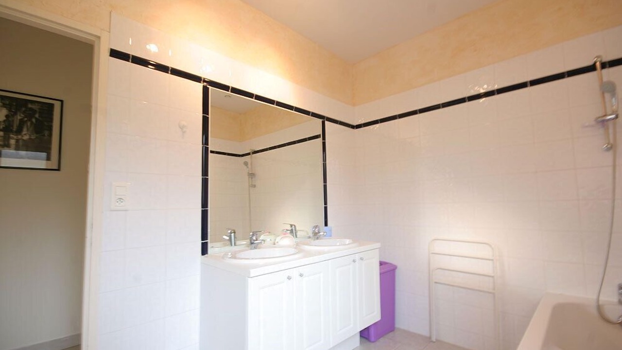 Photo of Bathroom in Lussas-et-Nontronneau