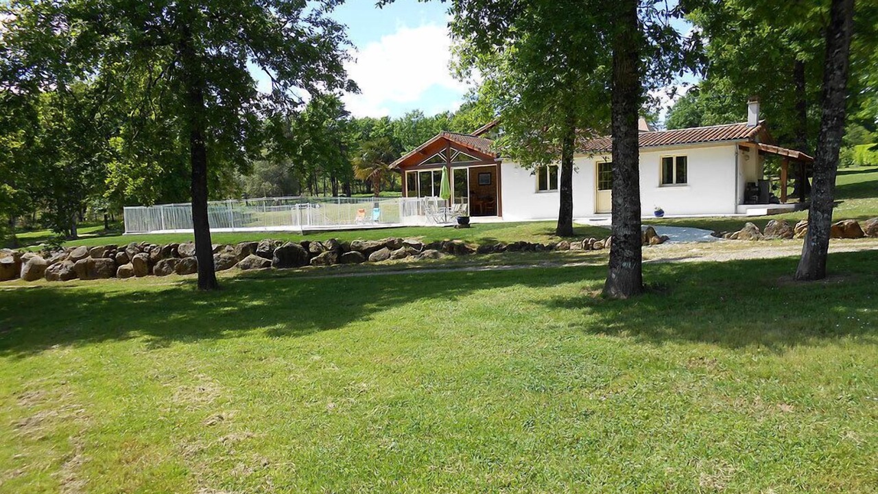 Photo of Outdoor in Lussas-et-Nontronneau