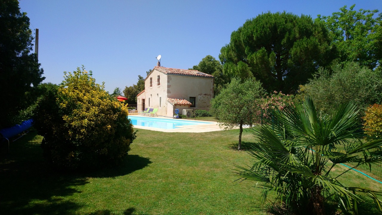 Photo of Outdoor in Roumens