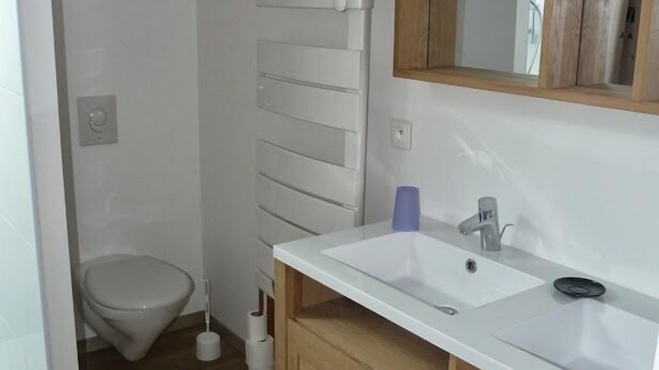 Photo of Bathroom in Roumens