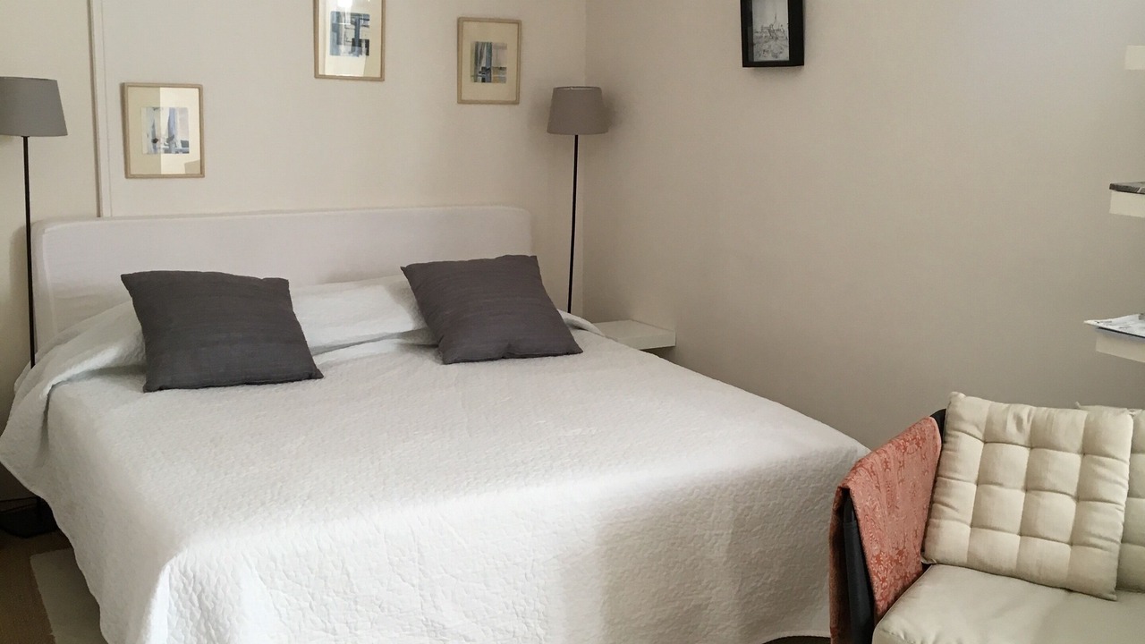 Photo of Bedroom in Hyeres City Centre