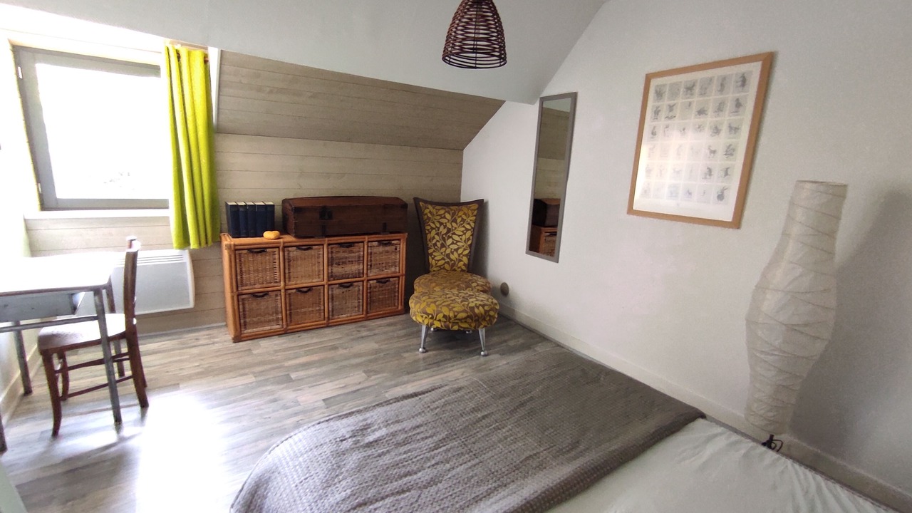 Photo of Bedroom in Ablon