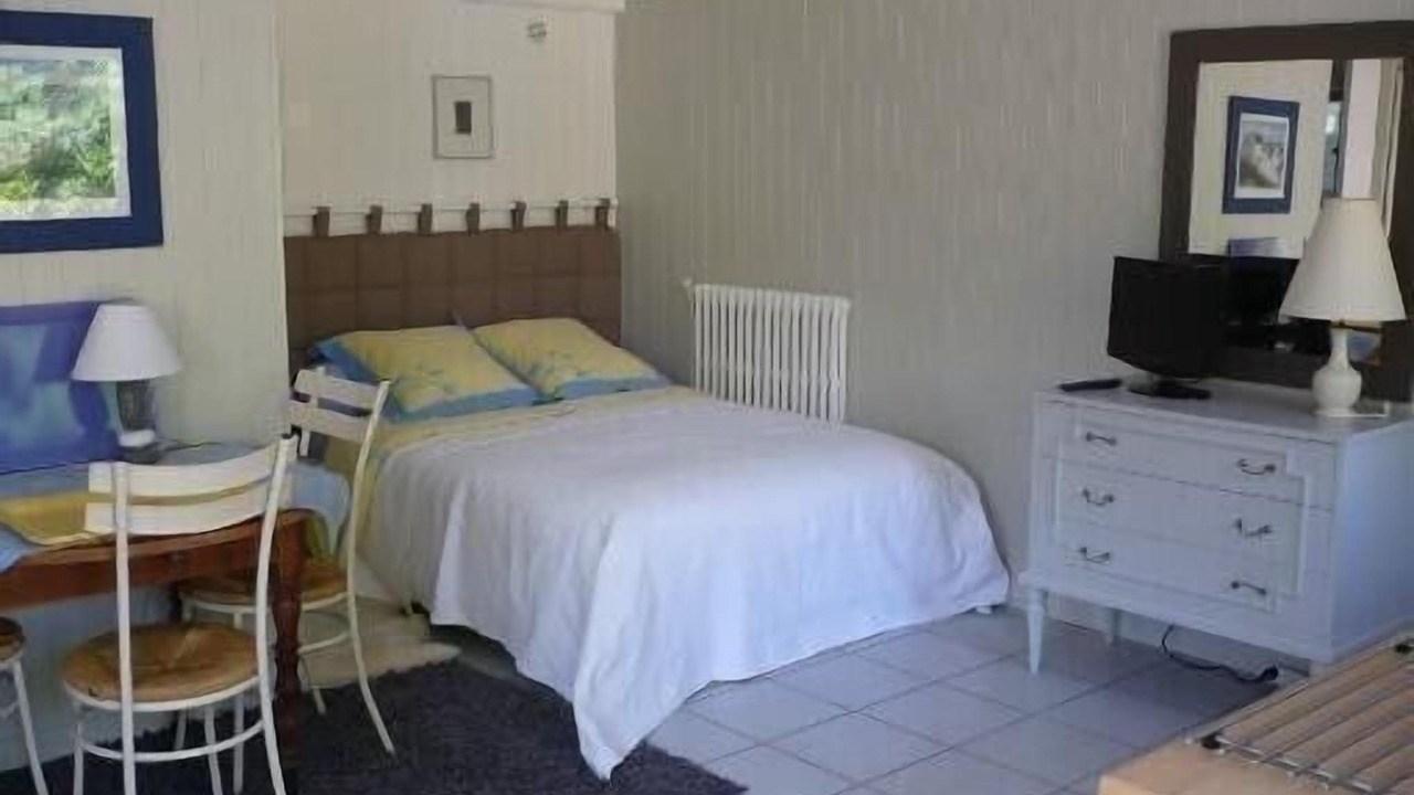 Photo of Bedroom in Saint-Jouan-des-Guerets