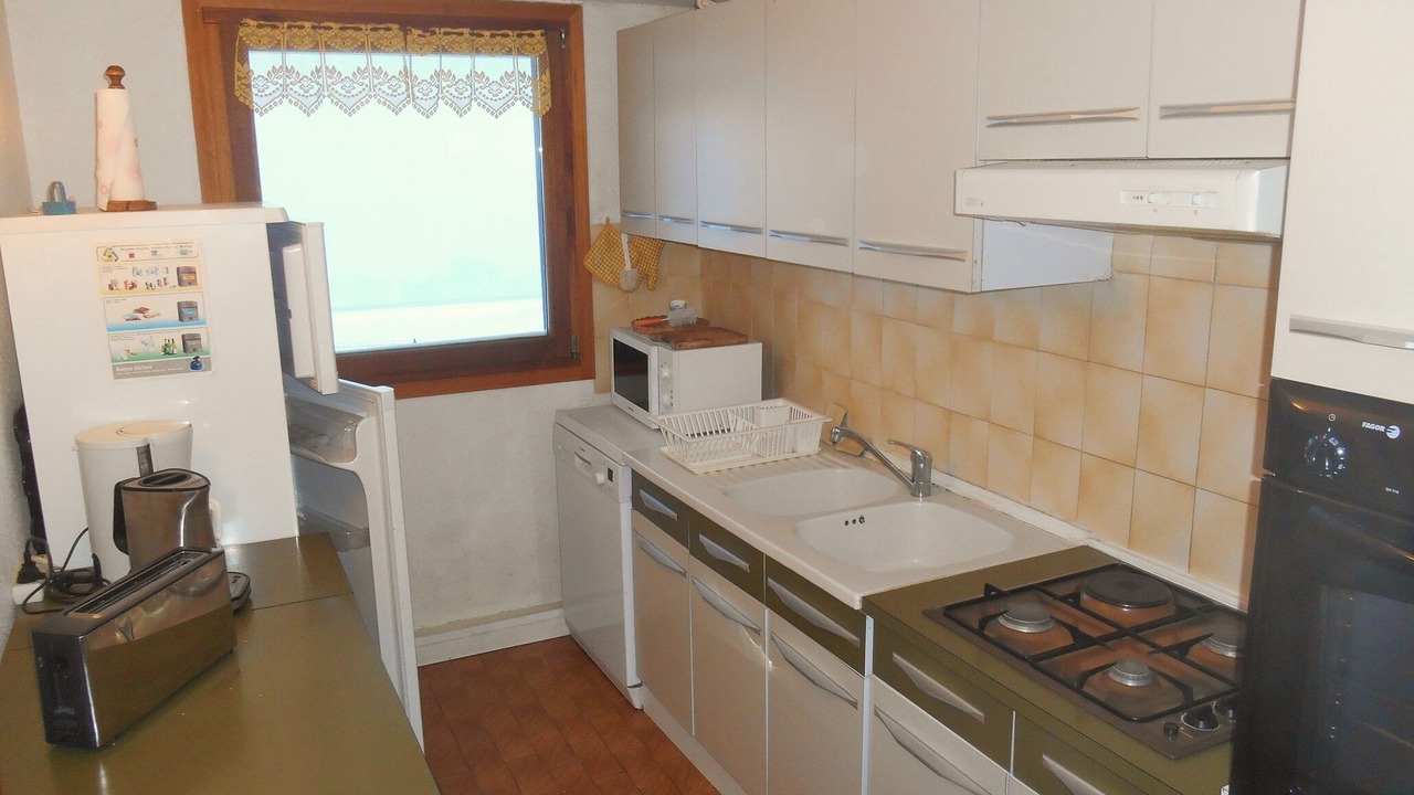 Photo of Kitchen in Font-Romeu-Odeillo-Via