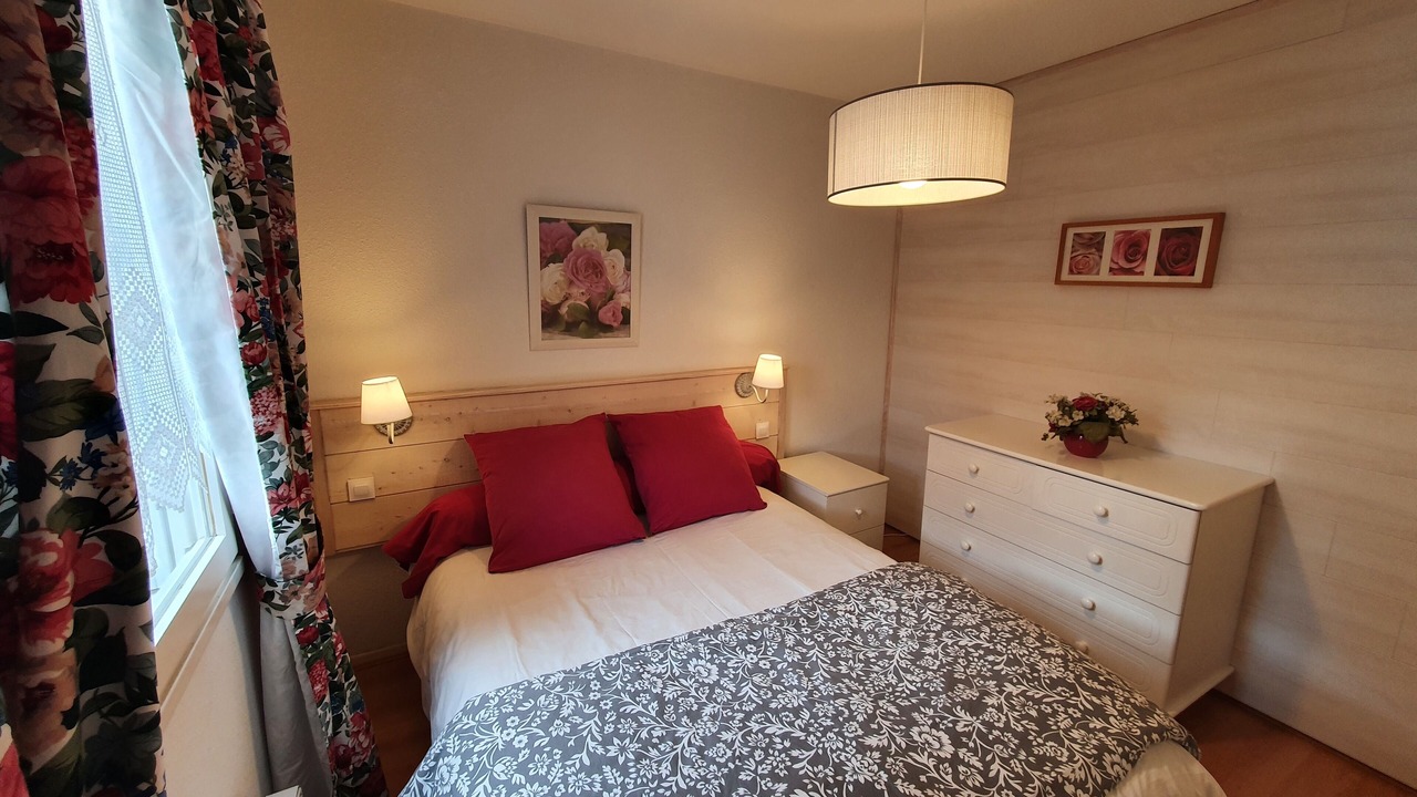 Photo of Bedroom in Bagneres-de-Luchon