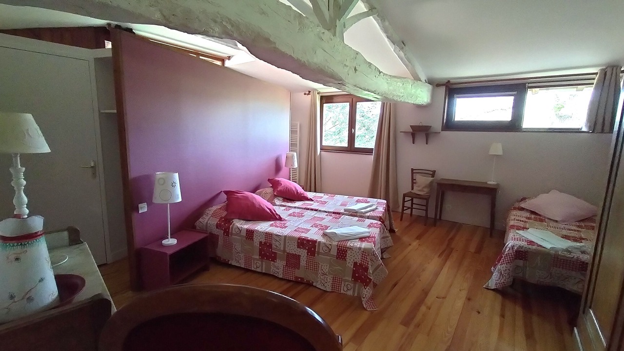 Photo of Bedroom in Maubec
